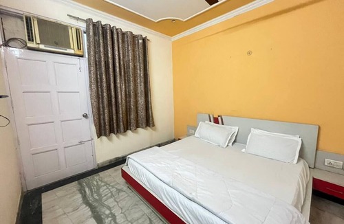 Noida Hotel | Roomshala Hotel Blue Inn Noida Sector 51