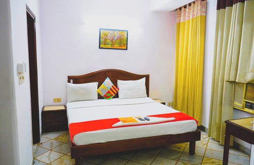 Old Rajinder Nagar Hotel | Roomshala Hotel Iconic Near Karol Bagh