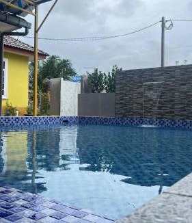 Kampung Gong Kempas House | Roomstay Cikgu CTZ
