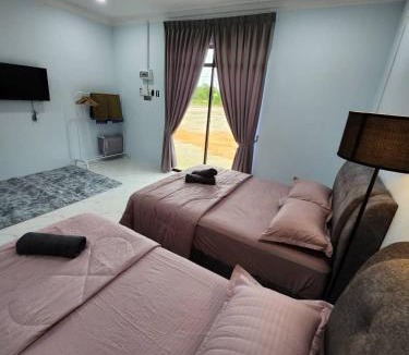 Kampung Penarik Hotel | Roomstay McAyoh Self Check In Concept