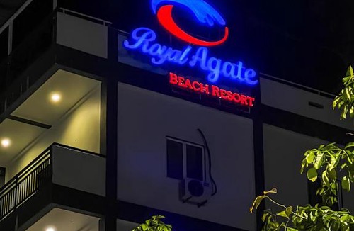 Lubok Buaya Hotel | Royal Agate Beach Resort