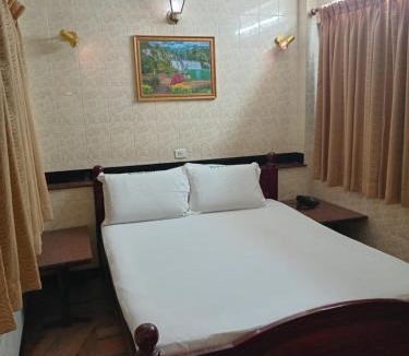 Triplicane Hotel | Royal City