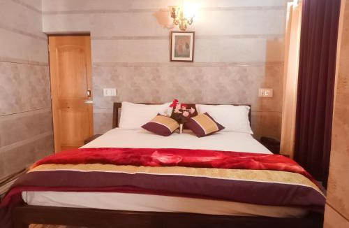 Gopalpur Hotel | Royal Green Buds - Near Chamunda Devi Temple