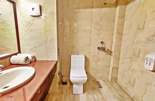 Baldeyan Hotel | Royal Jardin Whistling Pines Resort