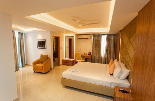 Rajshahi Hotel | Royal Raj Hotel & Condominium