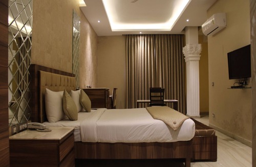Sushant Lok Hotel | Royal Residence Iffco Chowk