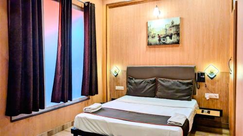 Mohangarh Hotel | RROOMS Elite Hotel Kachnar House