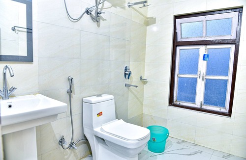Mangan Hotel | Rufina Lachen Deezong