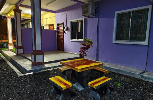 Alor Gajah House | Rumah Inap CT DGadek - Islamic Rest House CT DGadek 住宿加早餐 - 伊斯兰休息屋