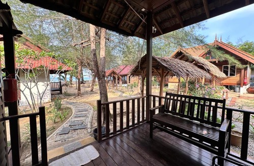 Kampung Ru Muda Ski Chalet | Rumah Seraya@Zaki’s Residence, Marang, Terengganu