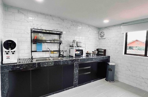Taman Abad Cottage | Rusa Cottage (Sleeps 10 pax - 1 min walk from KSL)