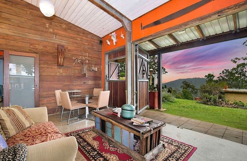 Austinville Cabin | Rustic Gold Coast Cabin with Amazing Views Ideal for Glamping in Queensland