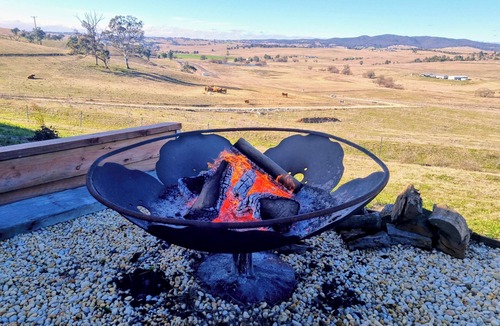Georges Plains Cabin | Rustic Range Retreat @ Charlotte's Hut Stay, Relax, Unwind & Reconnect