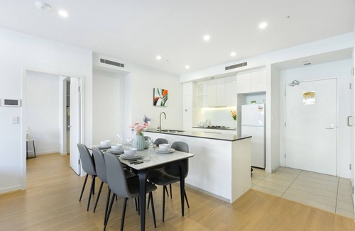 Ryde Apartment | Ryde · Comfortable 2BR Stay near Shopping Centre