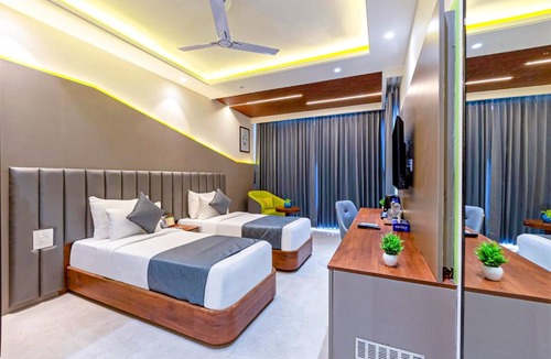 Sector 51 Hotel | S by Z Hotels, Baani Square