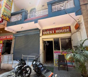 Nizamuddin East House | S Pal Palace -Walk in Nizamuddin Railway Station