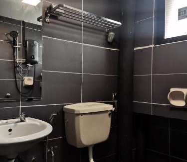 Mukim 13 Paya Terubong House | Sabai Sabai Guesthouse in Bayan Lepas
