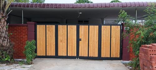 Kampung Berjaya Resort | Safaira Homestay