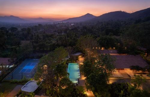 Ambavna Villa | SaffronStays Lokahi