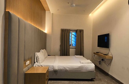 Miyapur Hotel | Sai Madhura A Luxury Hotel