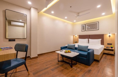 Noida Hotel | Saltstayz Premier - Noida Sector 15