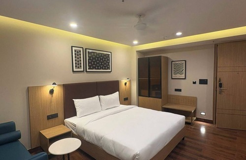 Noida Hotel | Saltstayz Premier- Sector 15 Noida