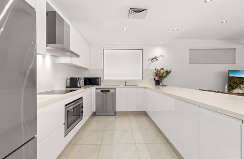 Huskisson Apartment | Salty Steves by Experience Jervis Bay