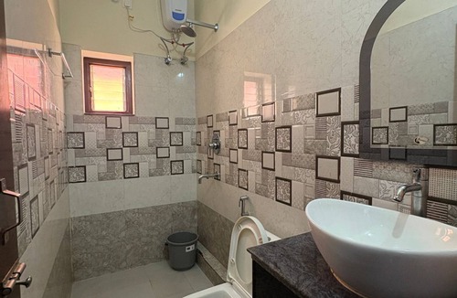 Bhubaneshwar House | Sam Premium