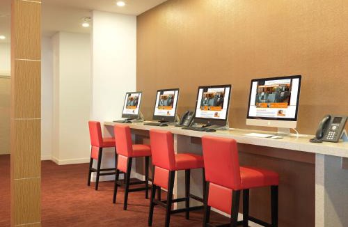 Sepang Hotel | Sama-Sama Express KLIA Terminal 2 - Airside Transit Hotel