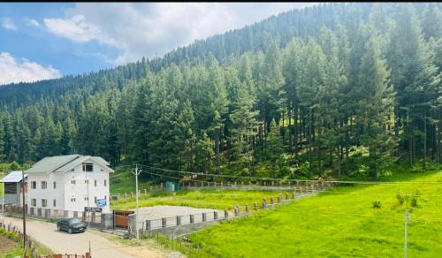 Gulmarg House | Samoon Guest House