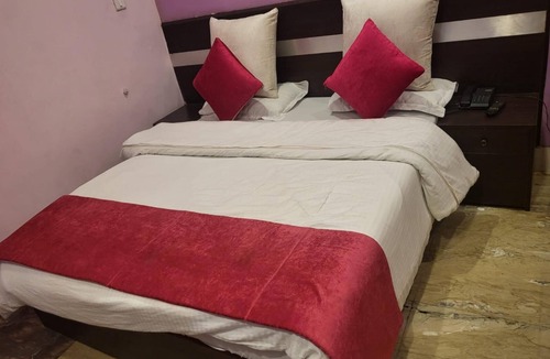 Mayapur Hotel | Sangam Heritage