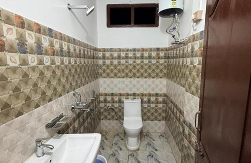 Dirang House | Sangha Homestay