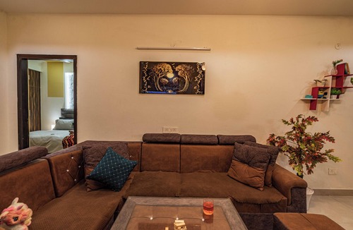 Bullawala Apartment | Santa Fe 1BHK CityView by Homeyhuts