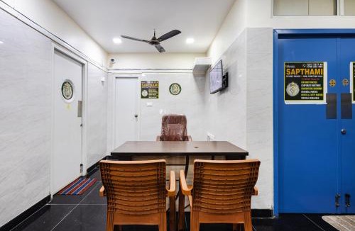 Guntur Hotel | Sapthami Luxury Rooms