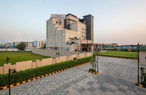 Sonepat Hotel | Sarovar Portico Sonipat