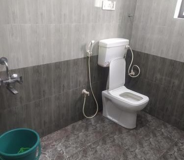 Hireguthi Villa | Sarvesh Arundekar Home Stay In Beach Side AC Room