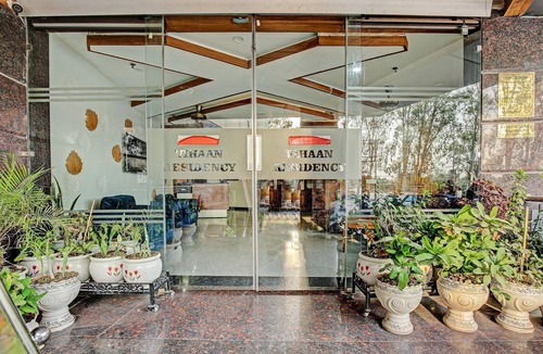 Zirakpur House | Saver Double Hotel Vihaan Residency