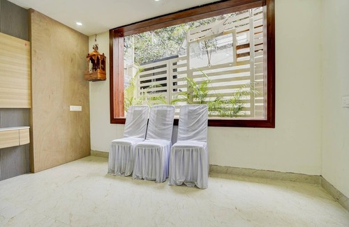 Mahmoorganj House | Saver Single Banaras Sri Hari Inn