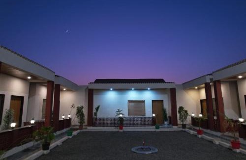 Juliasar Hotel | Sb Resort Rooms and Restaurant