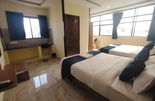Kuvempu Nagara Hotel | SB Royal Inn