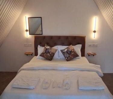 Palolem Resort | Sea Shades Cottages with Private Jacuzzi