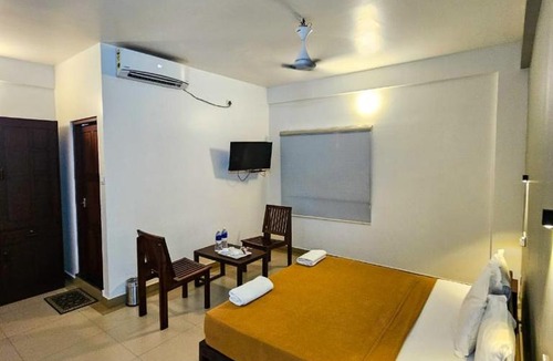 Kuzhuppilly House | Sea View Balcony room - Tide End Beach Villa