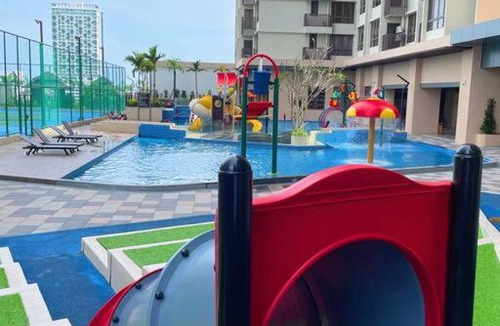 Malacca City Apartment | Sea View BaliResidenc 4-6Pax Video game 5minJonker B1207