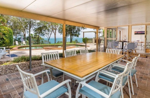 Sandstone Point House | SEADUCTION, TOP NOTCH