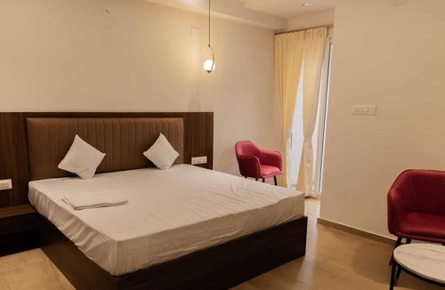 Brookefield Hotel | Seaesta - Business Stay