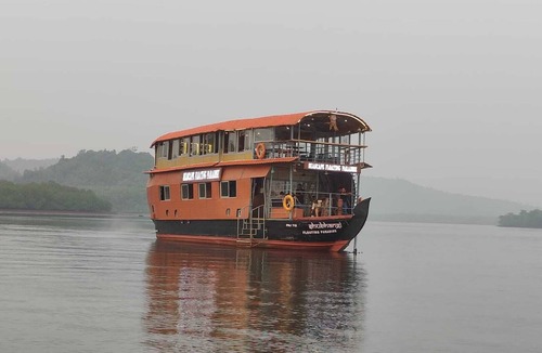 Parcem Hotel | Seascape Floating Paradise