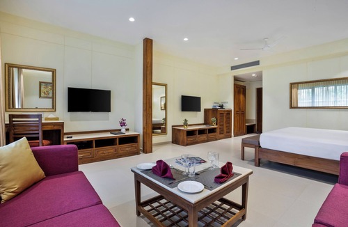 Candolim Hotel | Seashell Suites and Villas