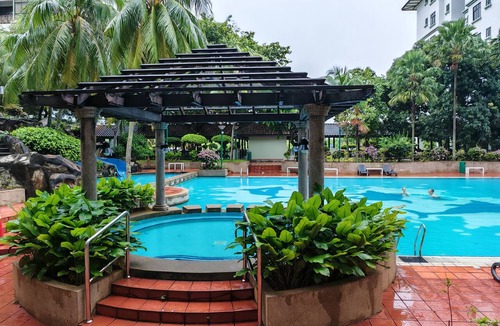 Malacca City Apartment | Seaview 2-bedroom apartment with AC in peaceful Melaka