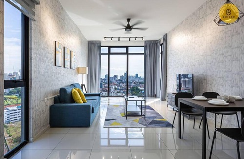 George Town Apartment | Seaview 2BR Infinity Pool & EasyAccess to Town 191