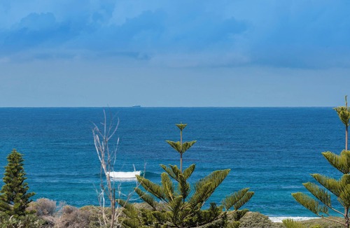 Caves Beach Apartment | SeaView @ Caves Beach